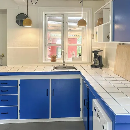 Awesome In Aakirkeby With Wifi Feriehus *